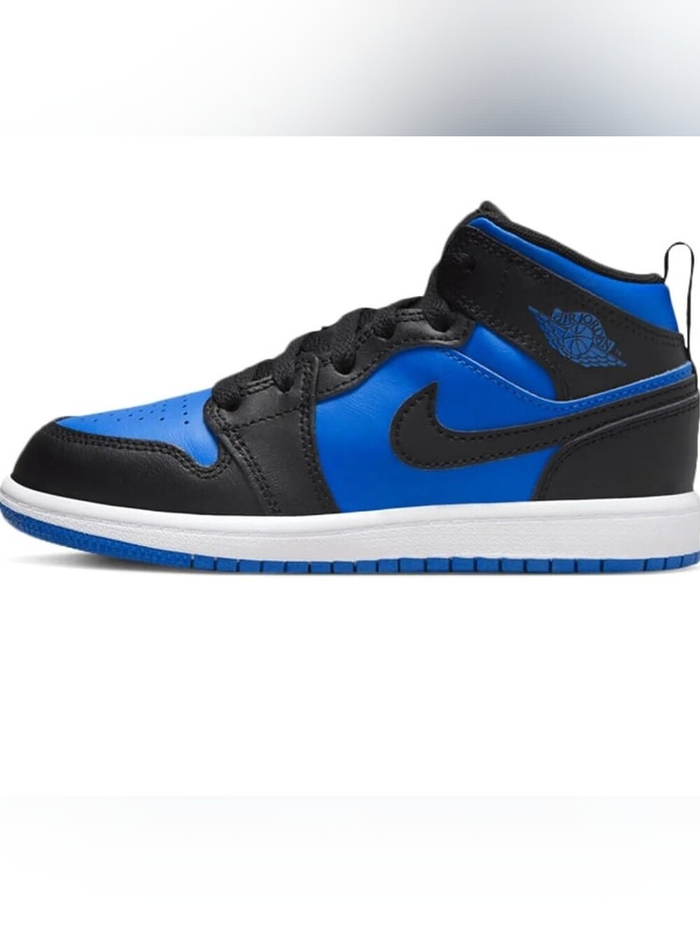 Jordan 1 Retro High Sneakers in Black and Blue